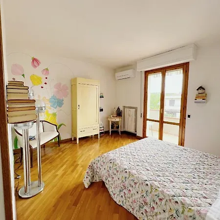 Onemorepage Family House - Un Soggiorno Da Favola Certaldo Exterior photo